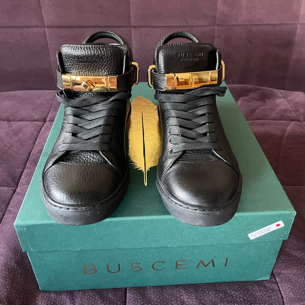 BUSCEMI authentic padlock grained leather with gold hardware boots. Size 37